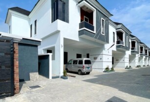 Luxury 3 and 4 Bed Terrace Duplex in Ajah – Lekki’s Fastest Growing Area – Call 07068335002