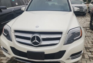Tokunbo Mercedes-Benz GLK 350 2015 Model for Sale – Call 08035443273