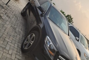 Tokunbo Mercedes-Benz GLC 300 2017 for Sale – Call 08035443273