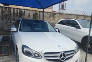Neatly Maintained Tokunbo E350 2015 Sedan – Call 08035443273