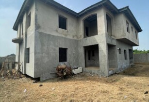 Direct Instruction: 5 Bedroom Detached Duplex for Sale in Isheri North GRA (Call 08033636855)