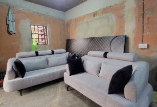 Complete 4-Piece Sitting Room Set Available in Uyo – Call 07047366469